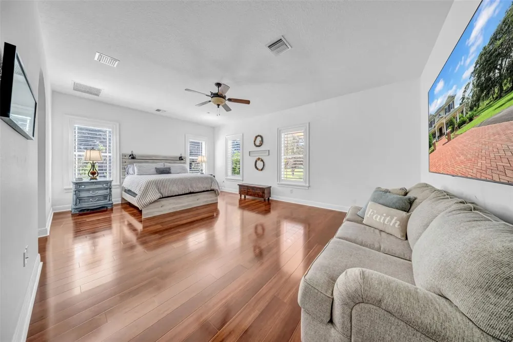 17930 DORMAN ROAD Lithia, FL 33547