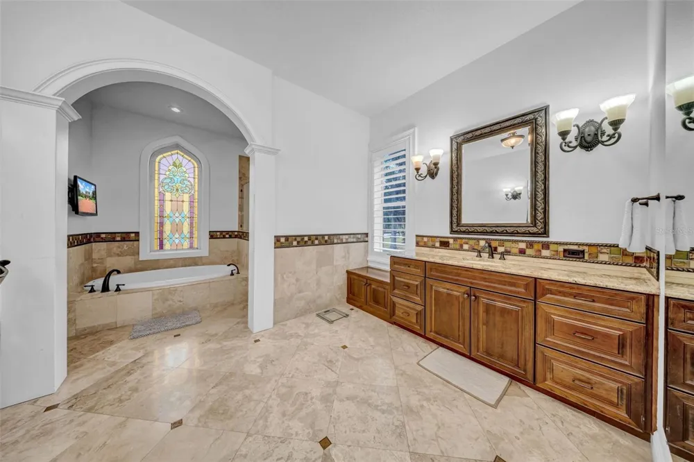 17930 DORMAN ROAD Lithia, FL 33547