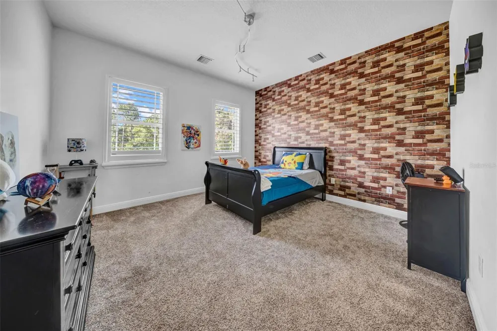 17930 DORMAN ROAD Lithia, FL 33547