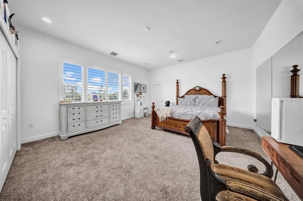 17930 DORMAN ROAD Lithia, FL 33547