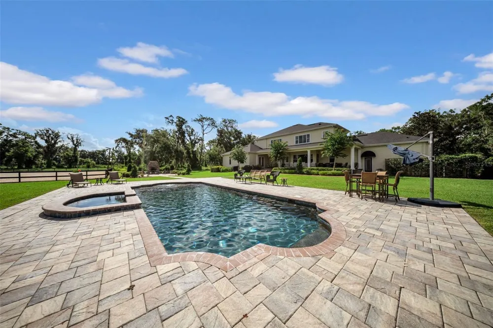 17930 DORMAN ROAD Lithia, FL 33547