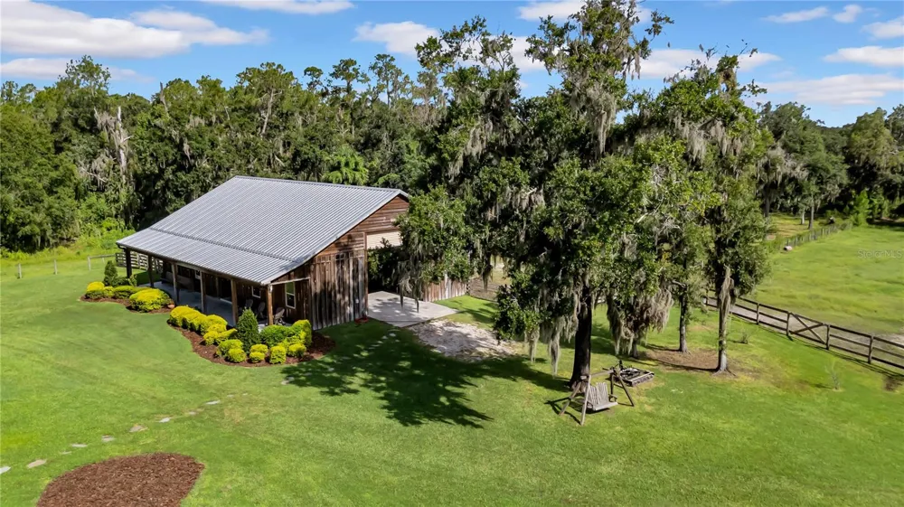 17930 DORMAN ROAD Lithia, FL 33547