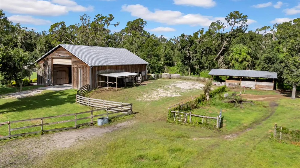 17930 DORMAN ROAD Lithia, FL 33547