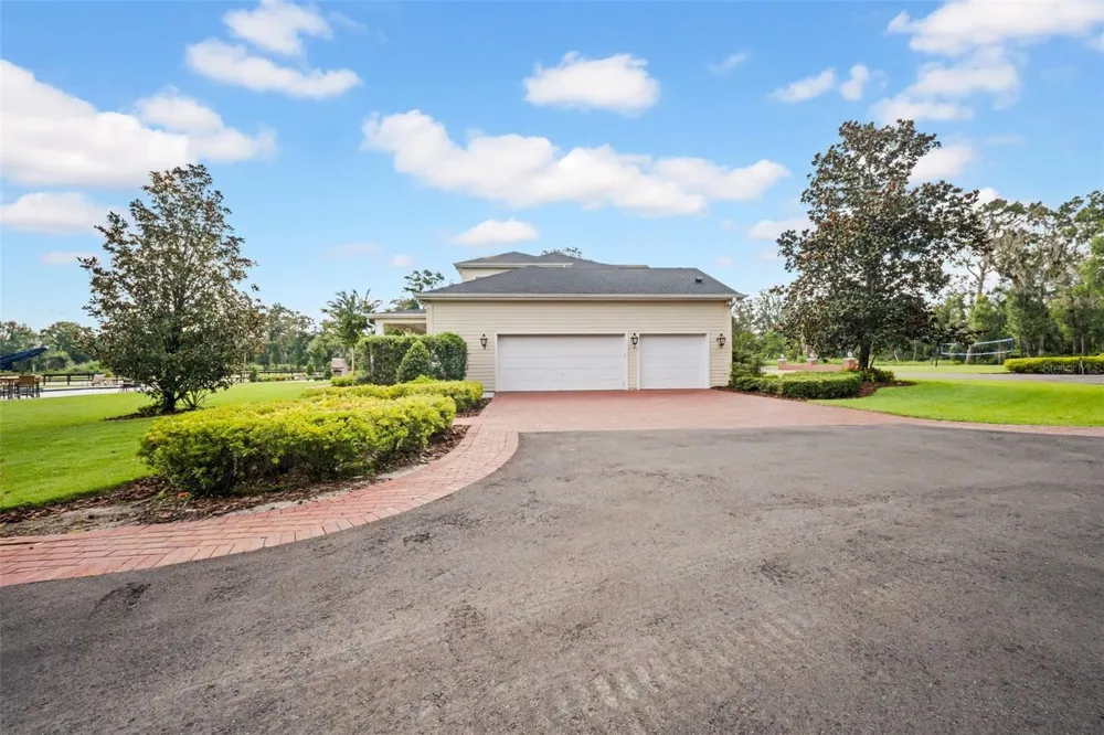 17930 DORMAN ROAD Lithia, FL 33547