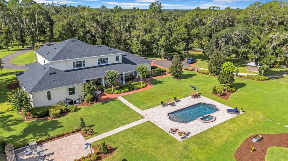 17930 DORMAN ROAD Lithia, FL 33547