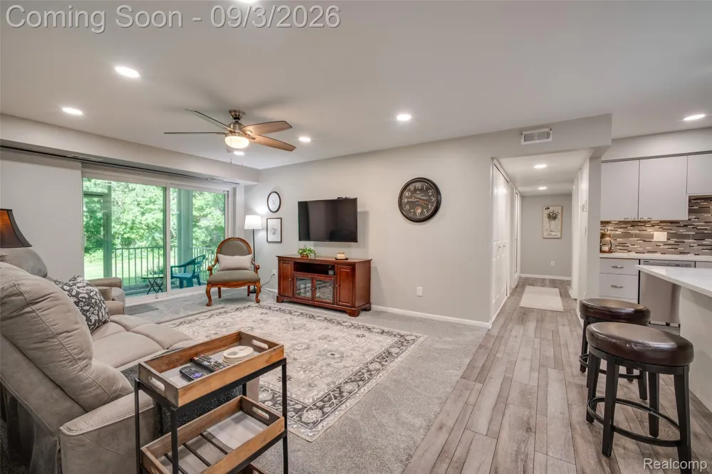 35972 Ann Arbor Trail Livonia City, MI 48150