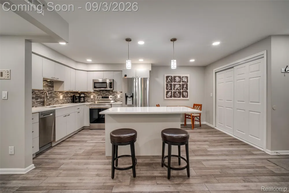 35972 Ann Arbor Trail Livonia City, MI 48150