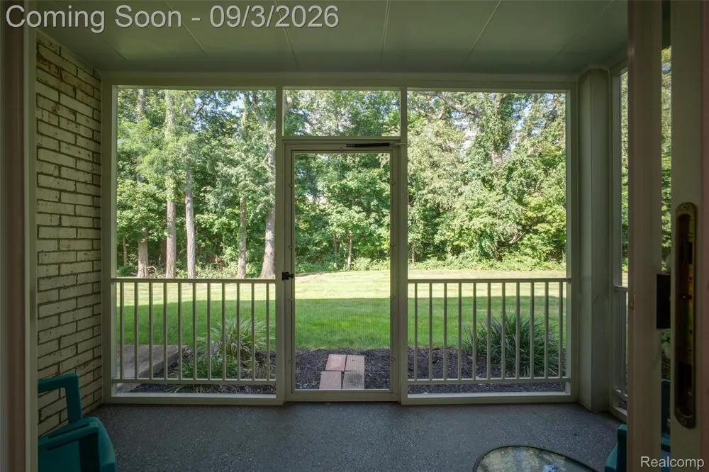 35972 Ann Arbor Trail Livonia City, MI 48150