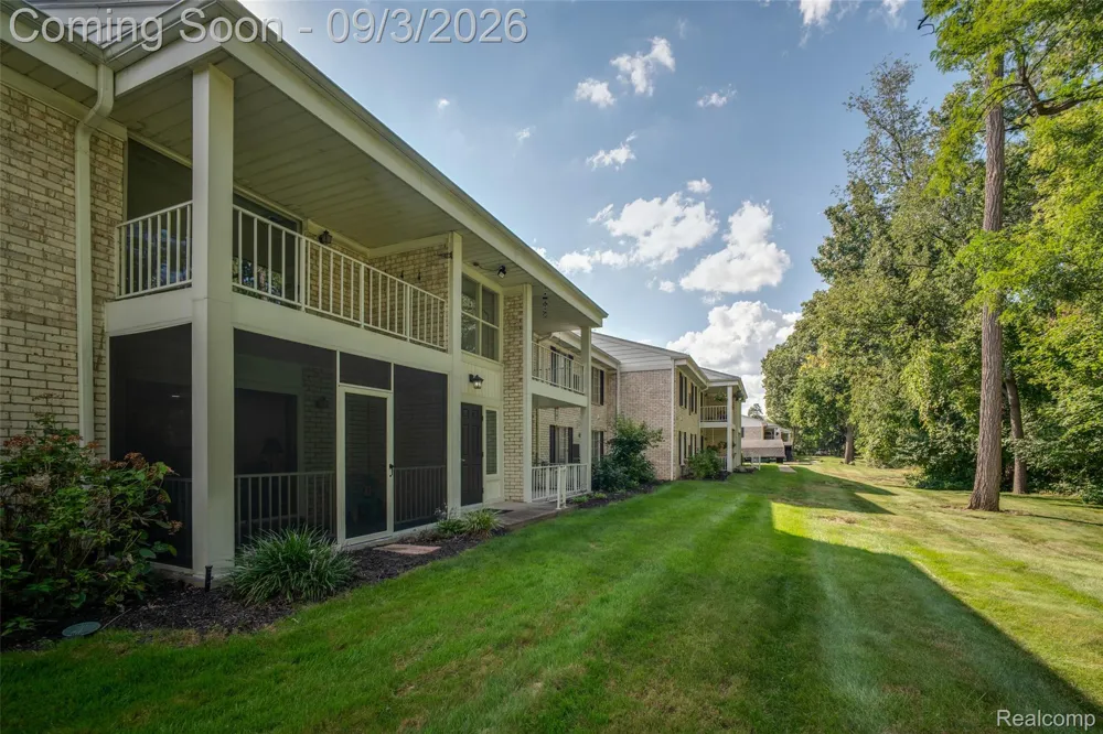 35972 Ann Arbor Trail Livonia City, MI 48150