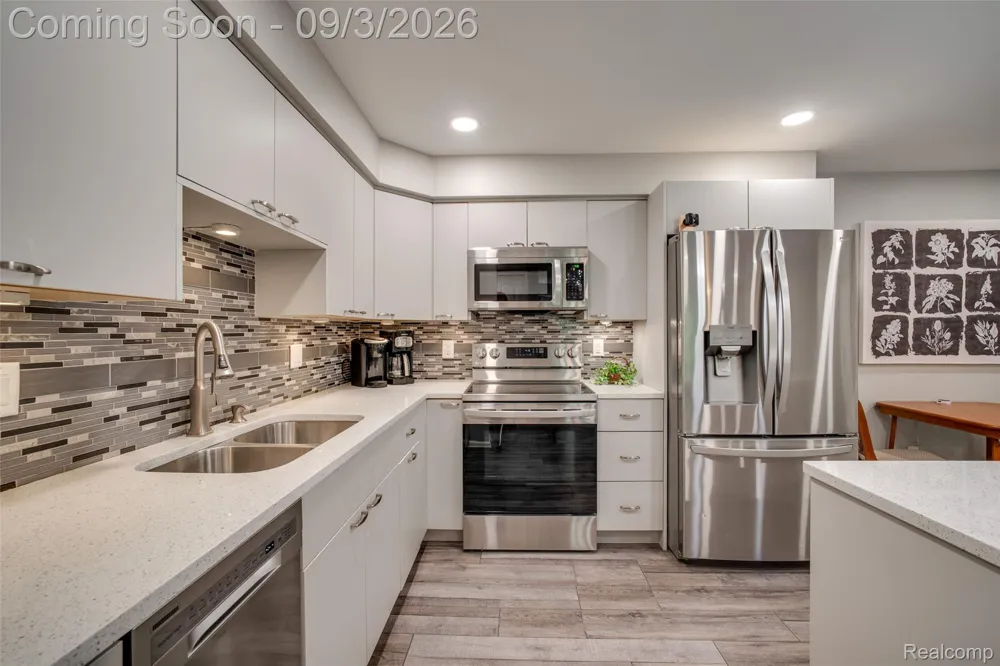 35972 Ann Arbor Trail Livonia City, MI 48150