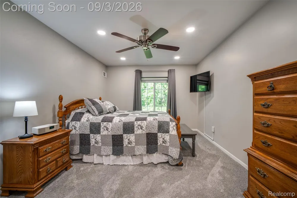 35972 Ann Arbor Trail Livonia City, MI 48150