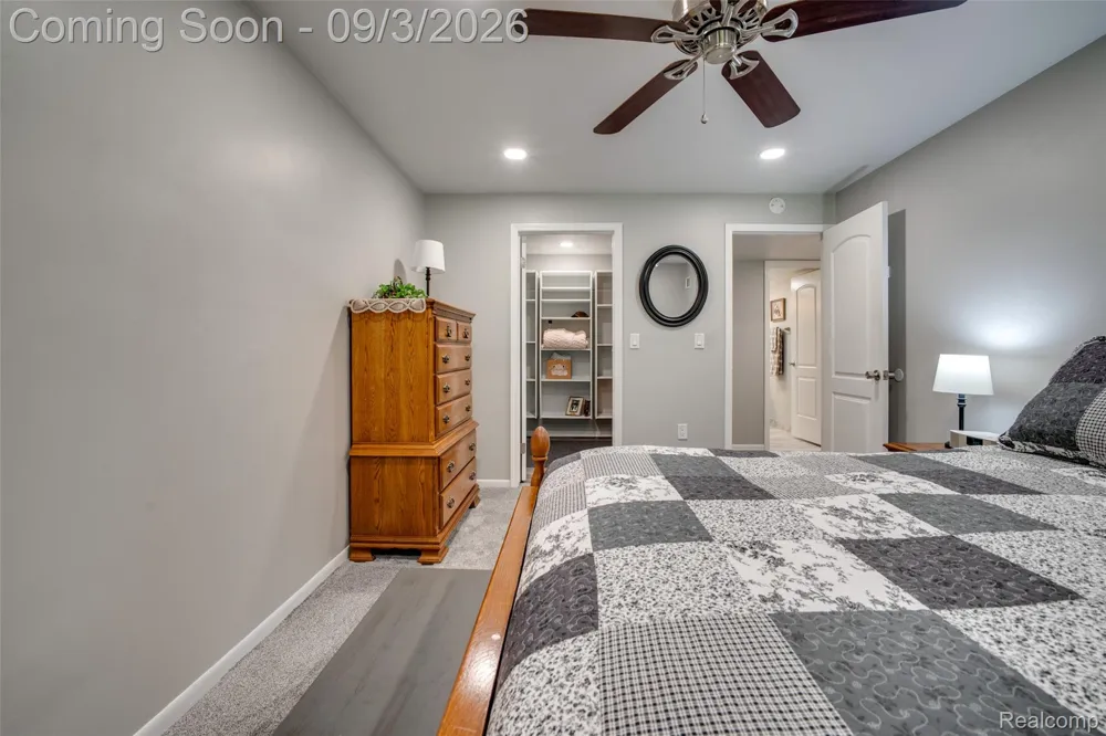 35972 Ann Arbor Trail Livonia City, MI 48150