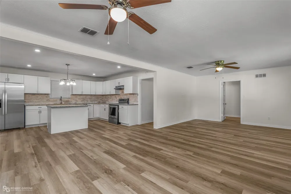 2401 Waverly Drive Bossier City, LA 71111
