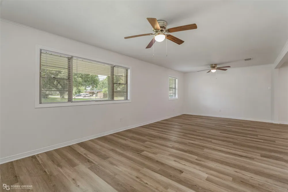 2401 Waverly Drive Bossier City, LA 71111