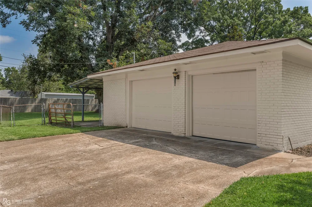 2401 Waverly Drive Bossier City, LA 71111