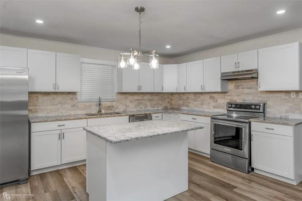 2401 Waverly Drive Bossier City, LA 71111