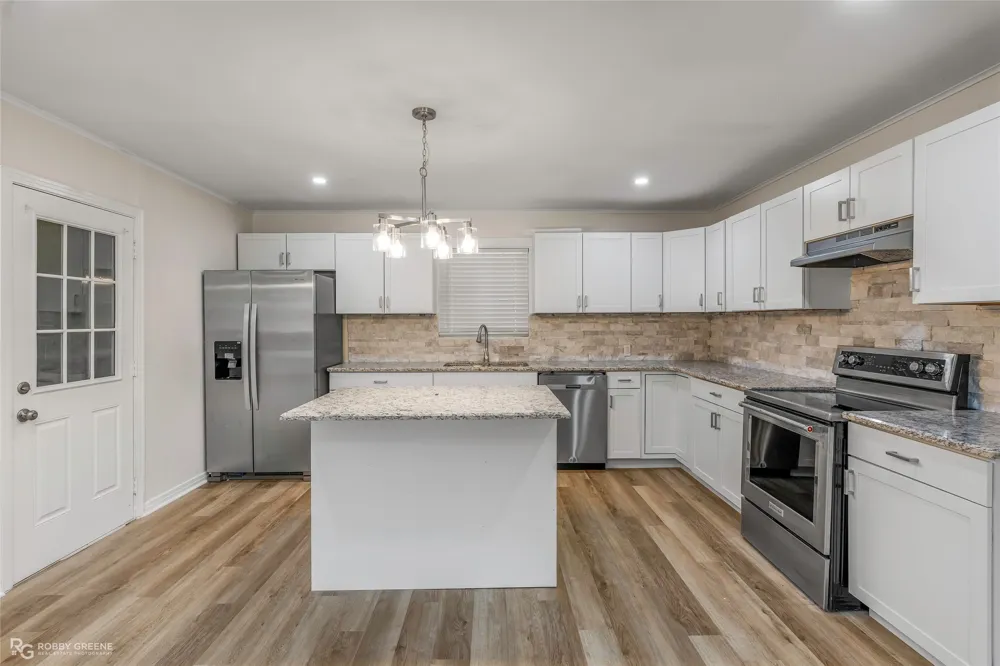 2401 Waverly Drive Bossier City, LA 71111