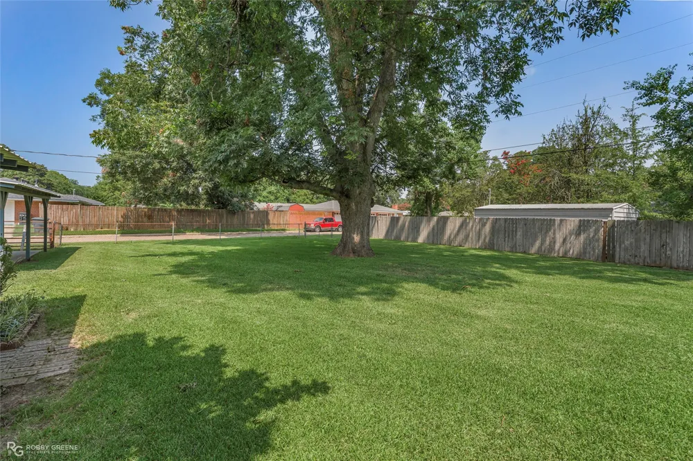 2401 Waverly Drive Bossier City, LA 71111