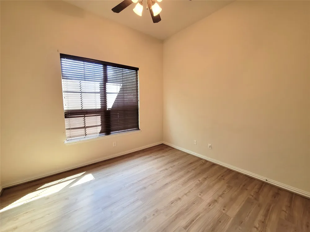 4805 Prairie Aster Drive Garland, TX 75043
