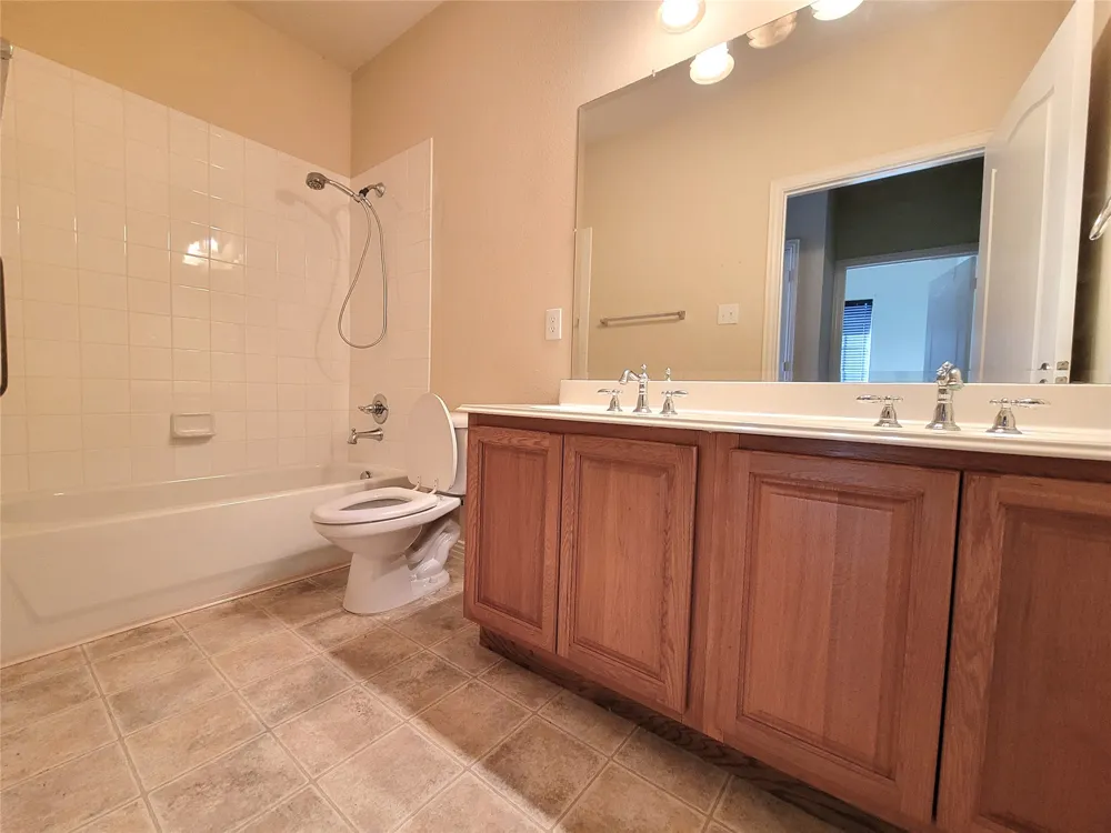 4805 Prairie Aster Drive Garland, TX 75043