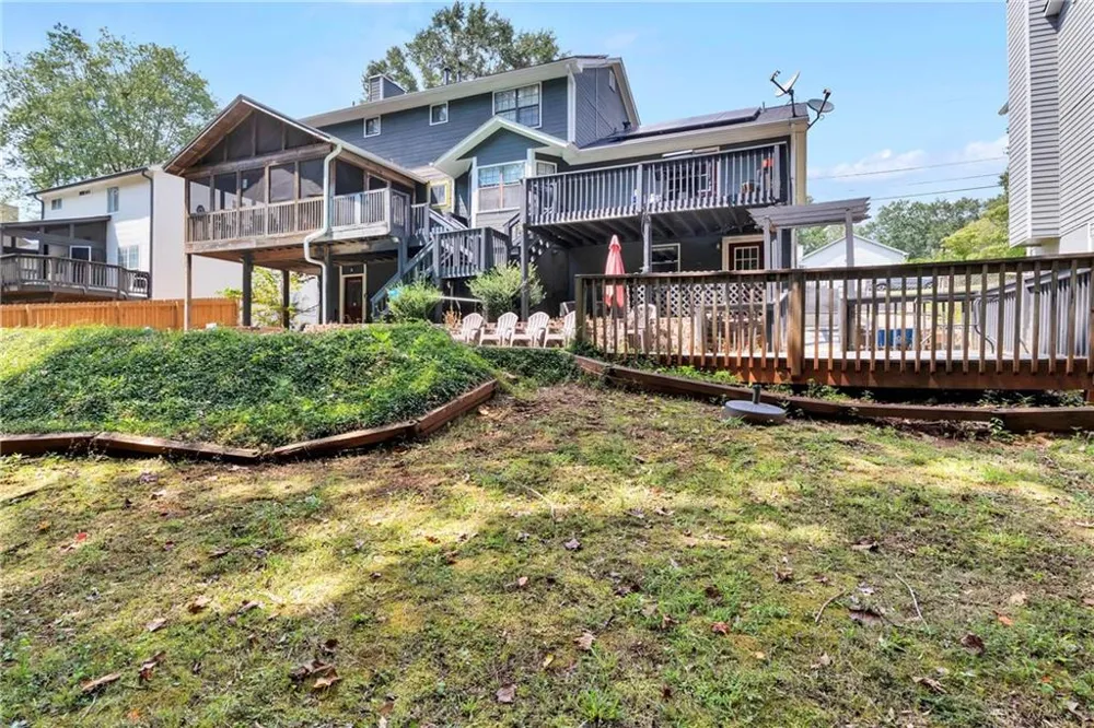 2160 Rocky Mill Drive Lawrenceville, GA 30044