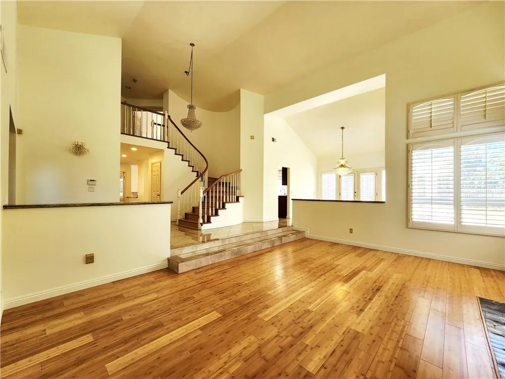 227 Calle Concordia San Dimas, CA 91773