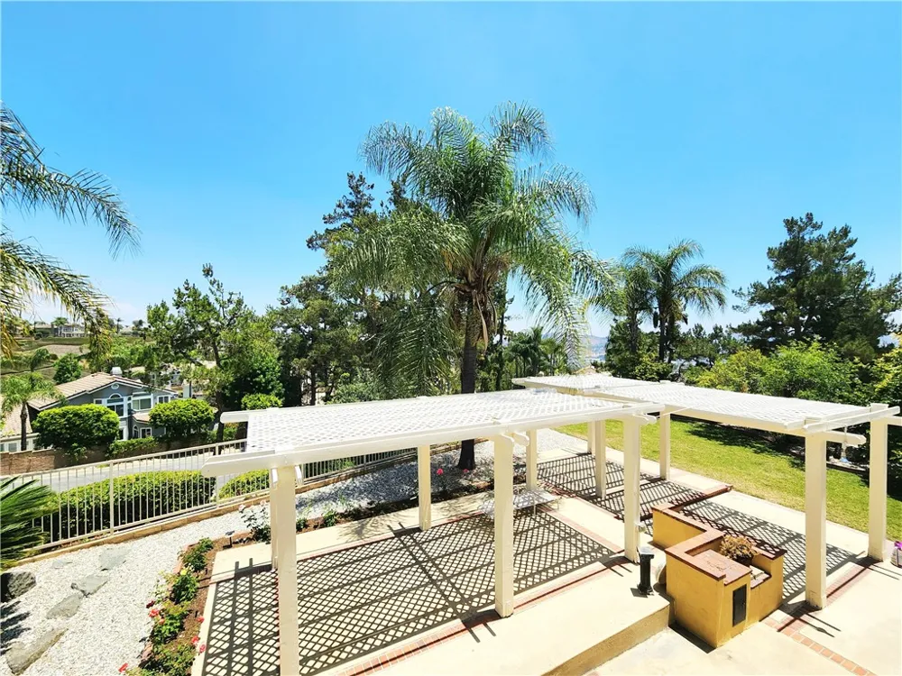 227 Calle Concordia San Dimas, CA 91773