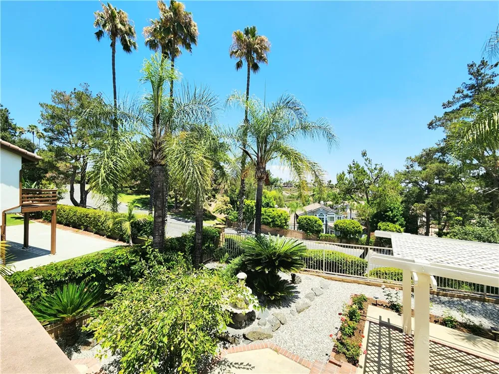 227 Calle Concordia San Dimas, CA 91773