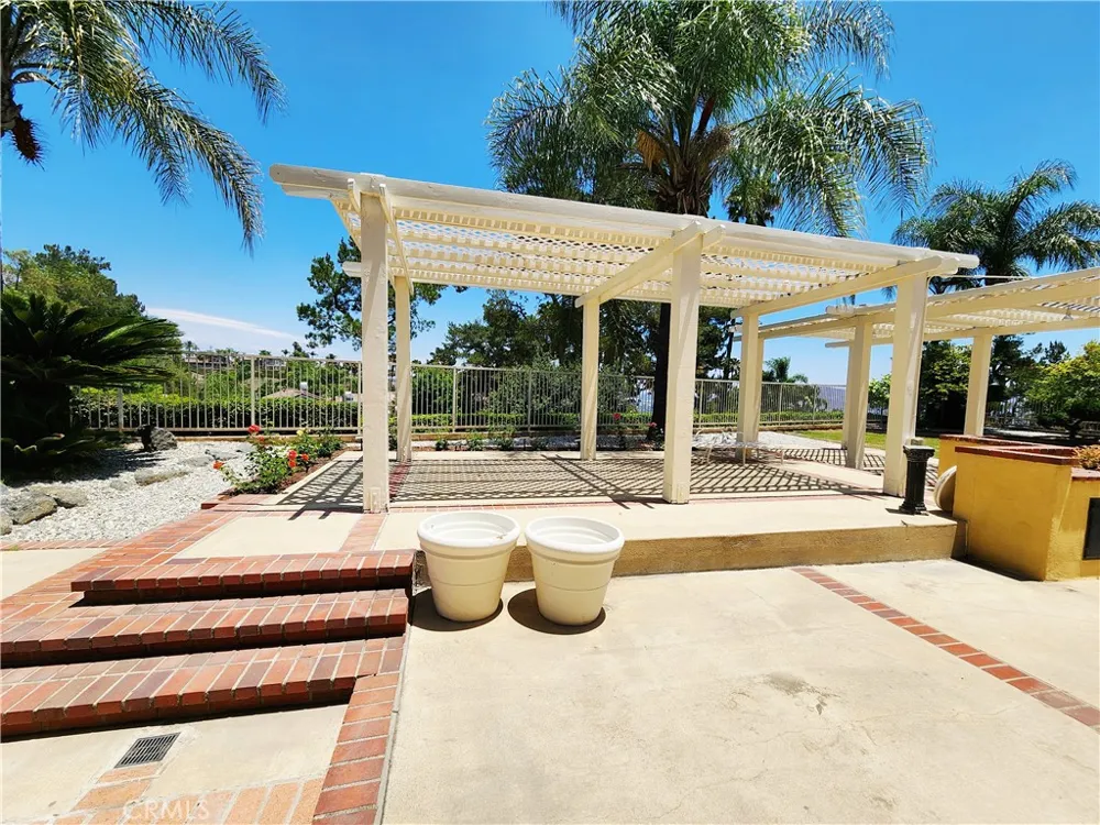 227 Calle Concordia San Dimas, CA 91773