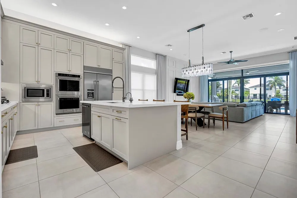 9046 CHAUVET WAY Boca Raton, FL 33496