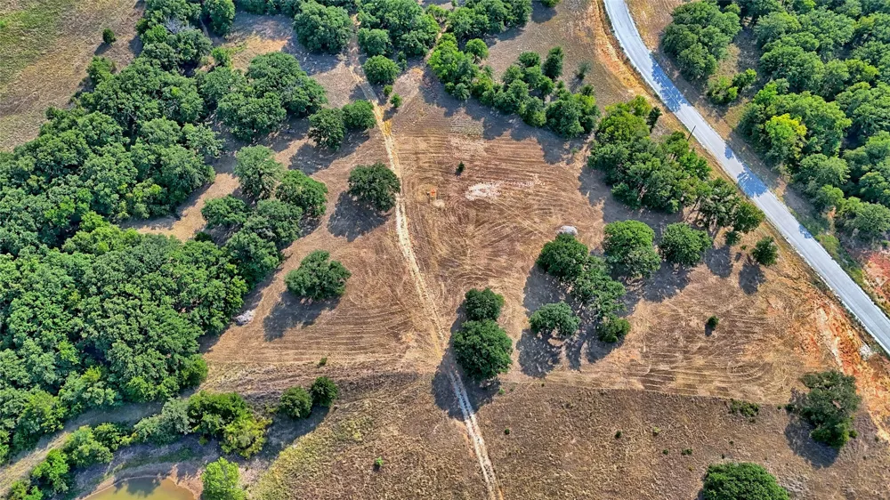 384 Red Oak Hills Road Nocona, TX 76255
