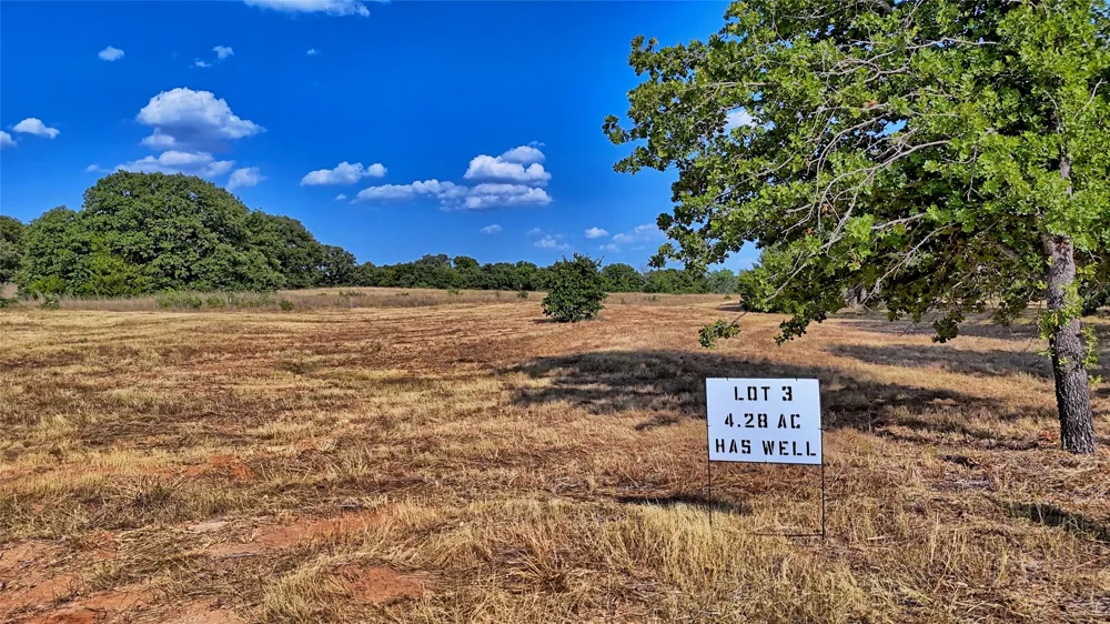 384 Red Oak Hills Road Nocona, TX 76255