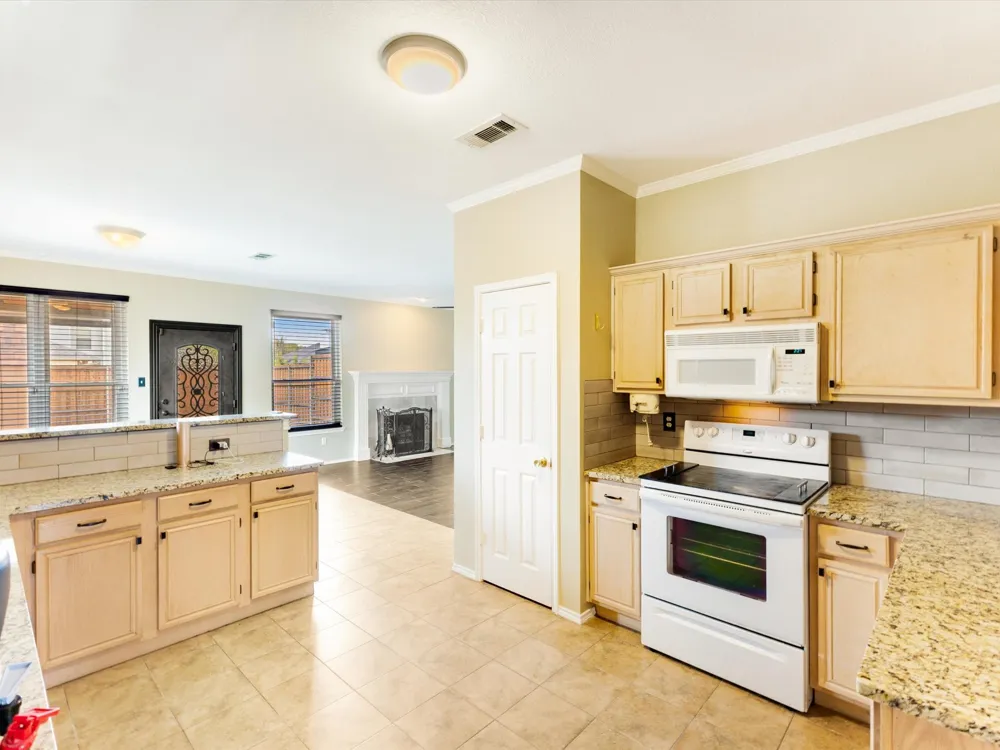2617 Daniel Crk Mesquite, TX 75181
