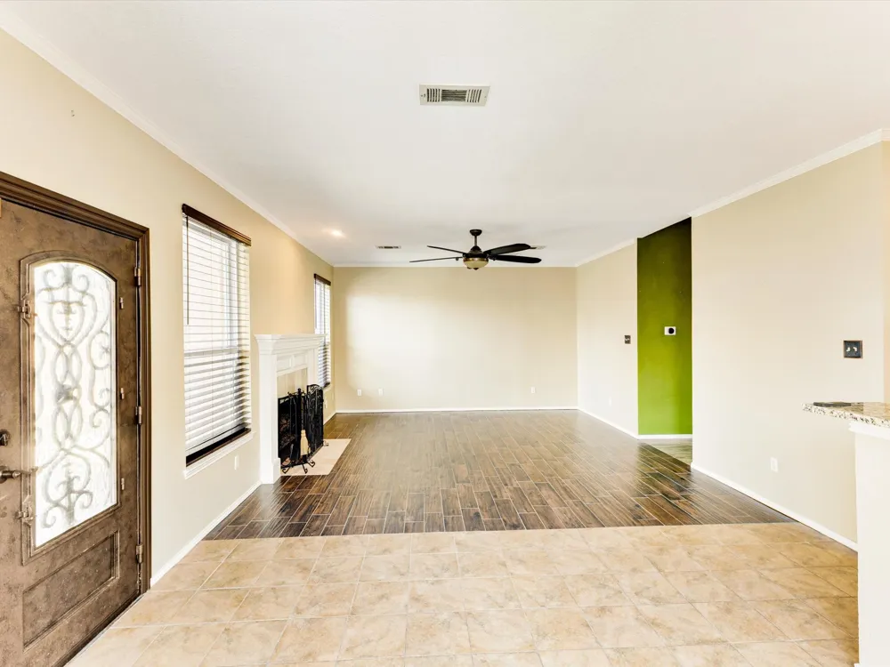2617 Daniel Crk Mesquite, TX 75181