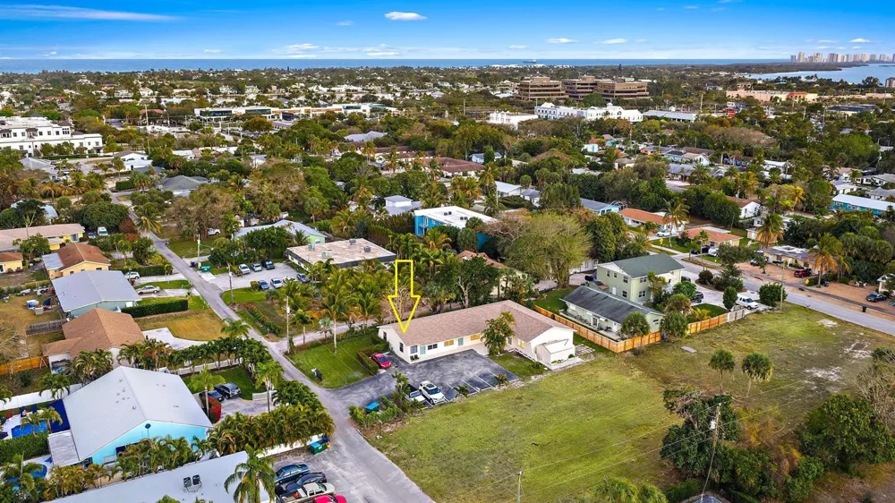 1924 Service Road North Palm Beach, FL 33408