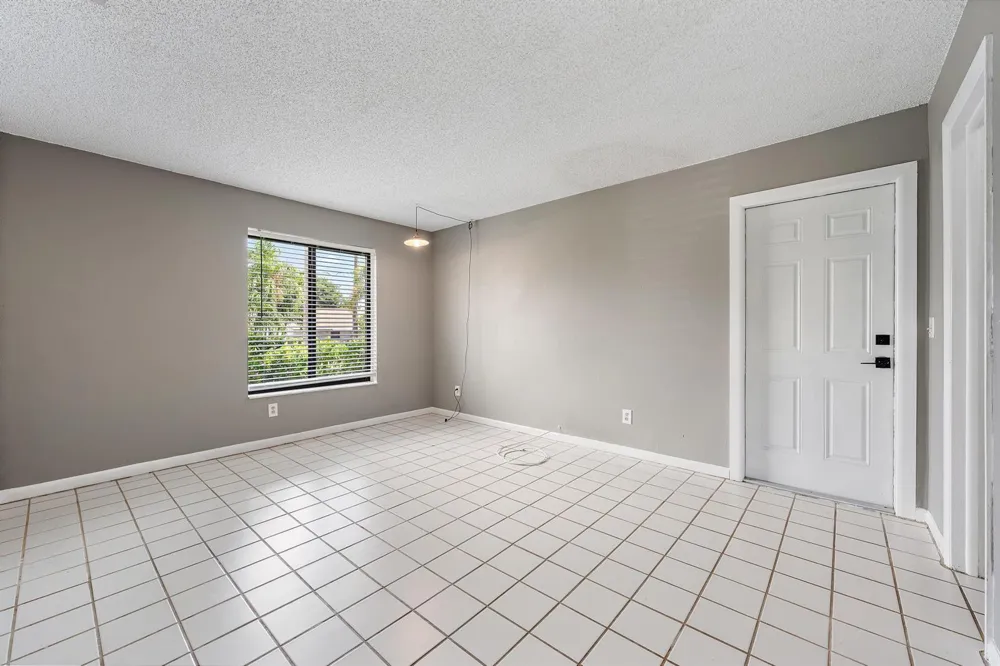 1924 Service Road North Palm Beach, FL 33408