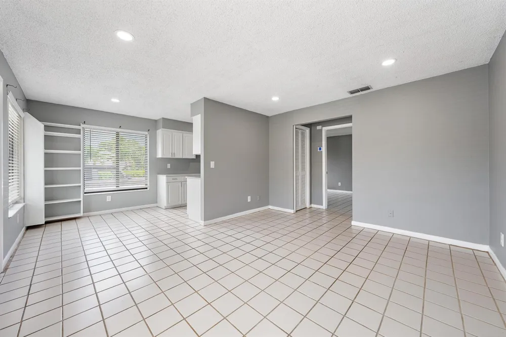 1924 Service Road North Palm Beach, FL 33408