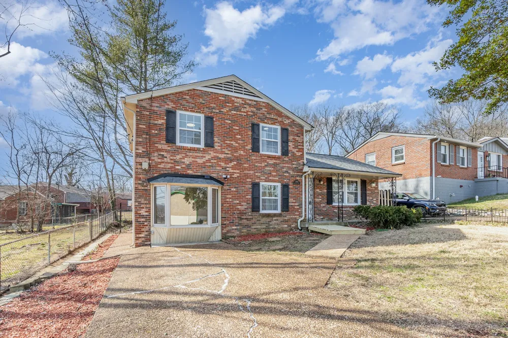 3305 Panorama Dr Nashville, TN 37218