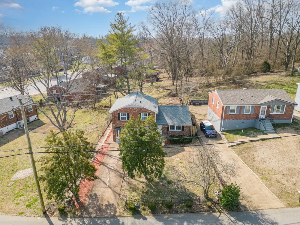 3305 Panorama Dr Nashville, TN 37218