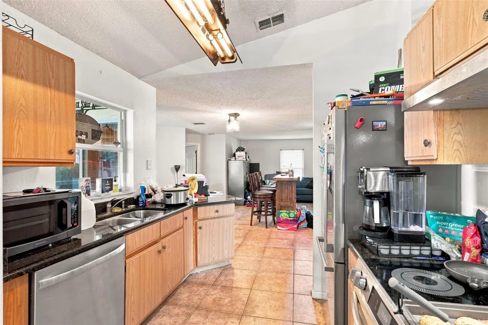 2772 PELHAM CIRCLE Deltona, FL 32738