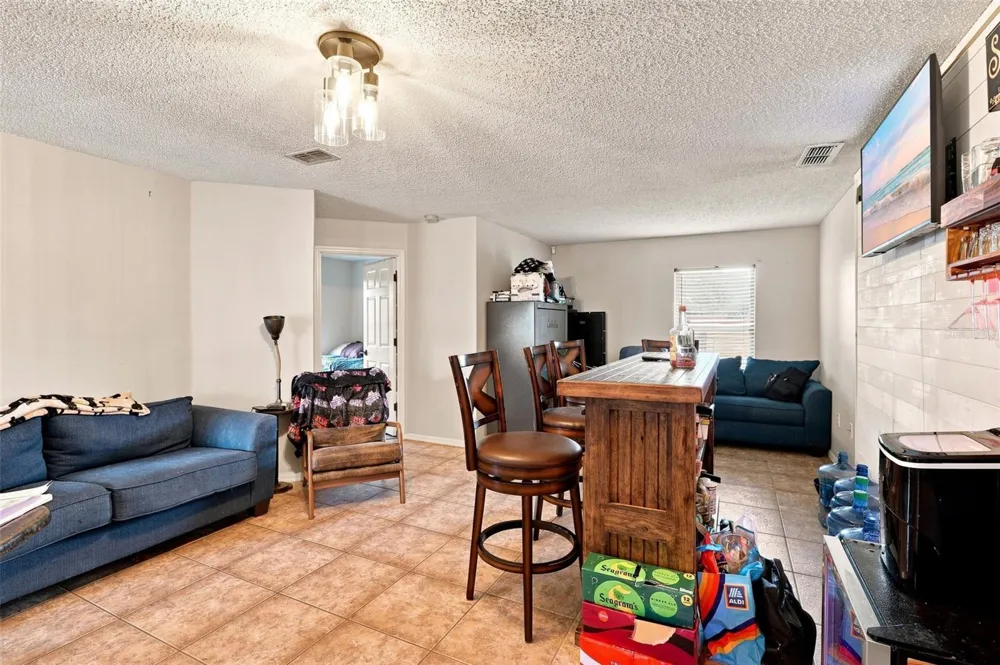 2772 PELHAM CIRCLE Deltona, FL 32738
