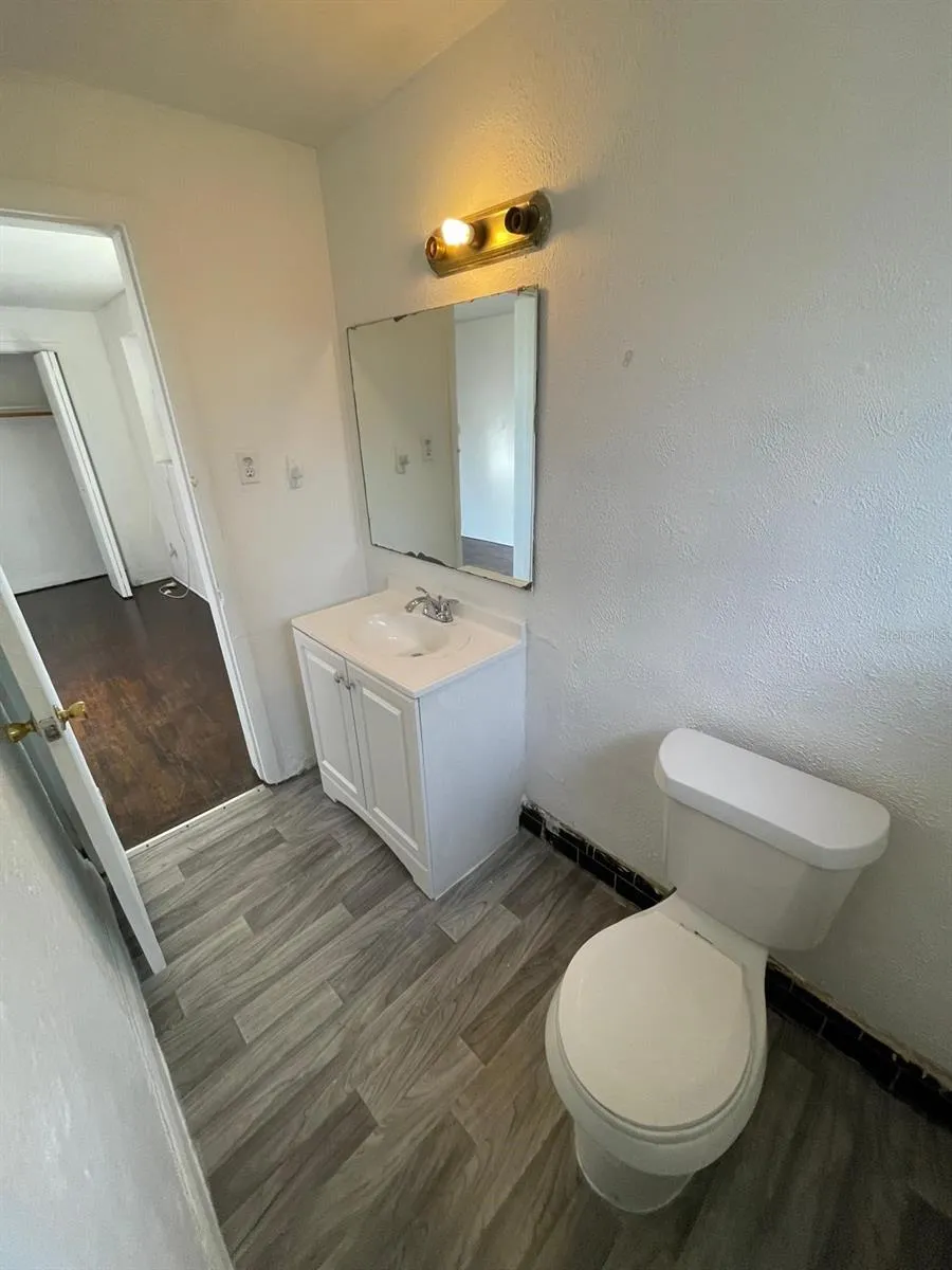 1142 BERKSHIRE ROAD Daytona Beach, FL 32117