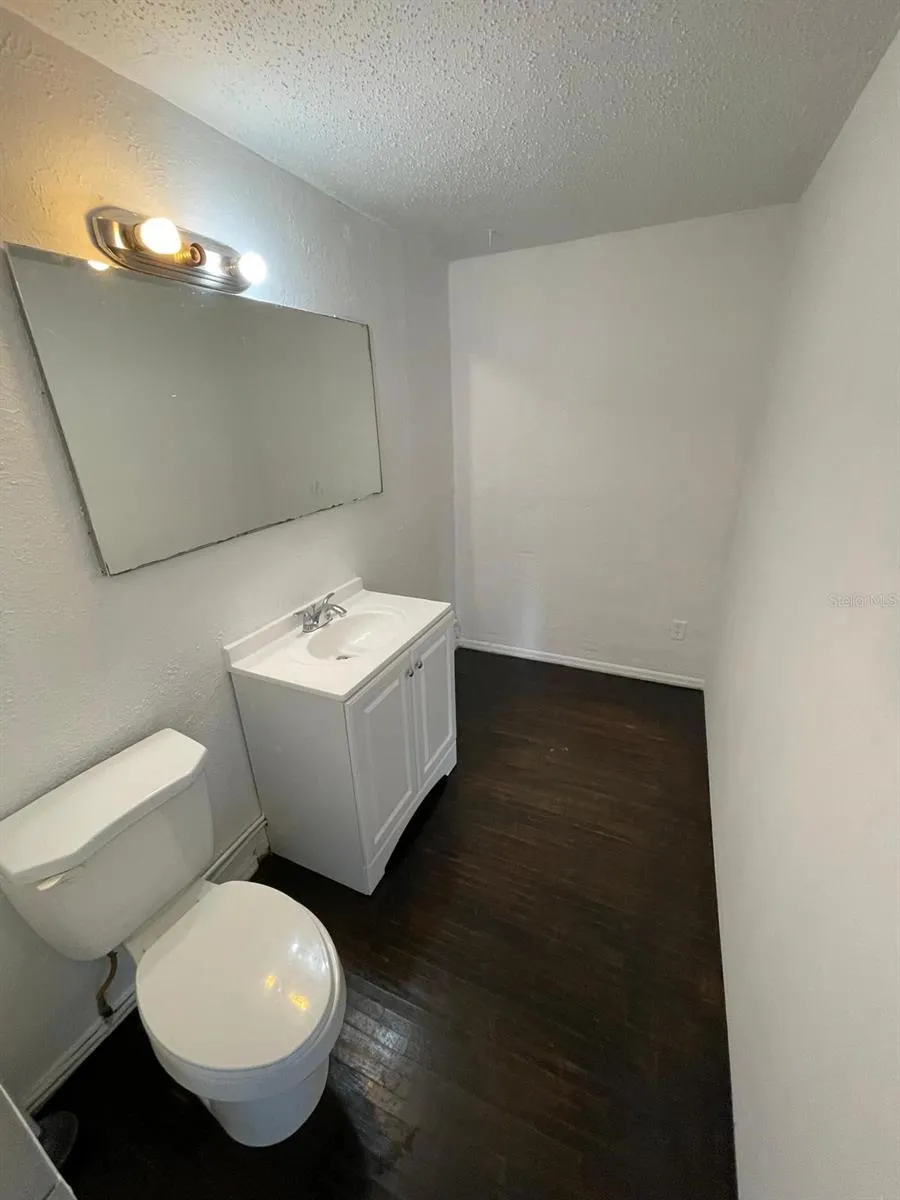 1142 BERKSHIRE ROAD Daytona Beach, FL 32117