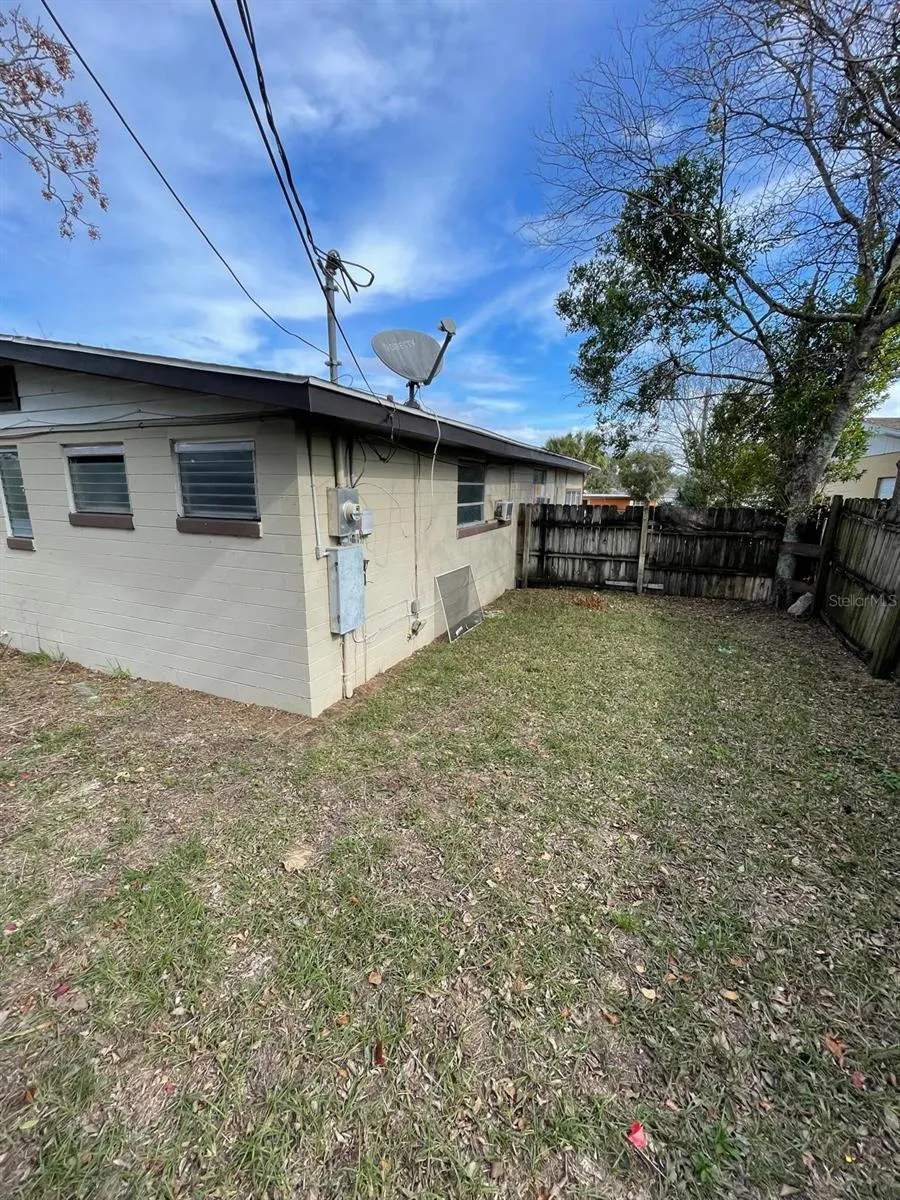 1142 BERKSHIRE ROAD Daytona Beach, FL 32117