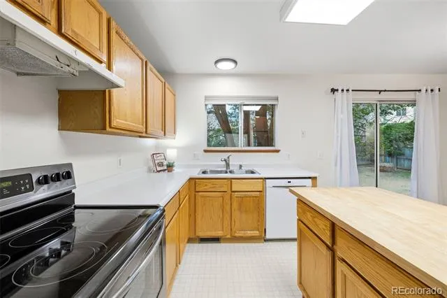 2875 Leoti Drive Colorado Springs, CO 80922