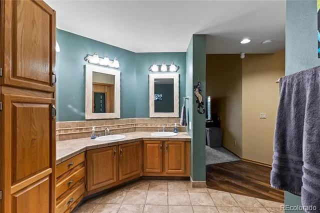 2212 Emerald Drive Castle Rock, CO 80104