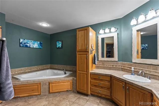 2212 Emerald Drive Castle Rock, CO 80104