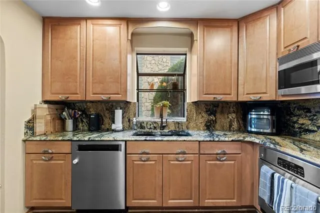 2212 Emerald Drive Castle Rock, CO 80104