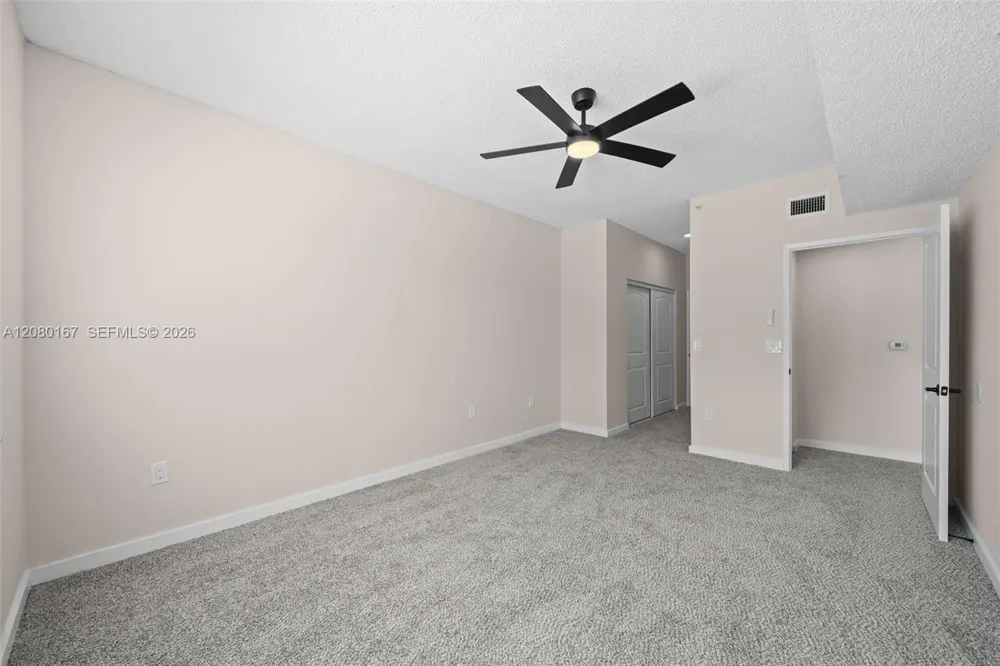 6992 SW 39th St #I104 Davie, FL 33314