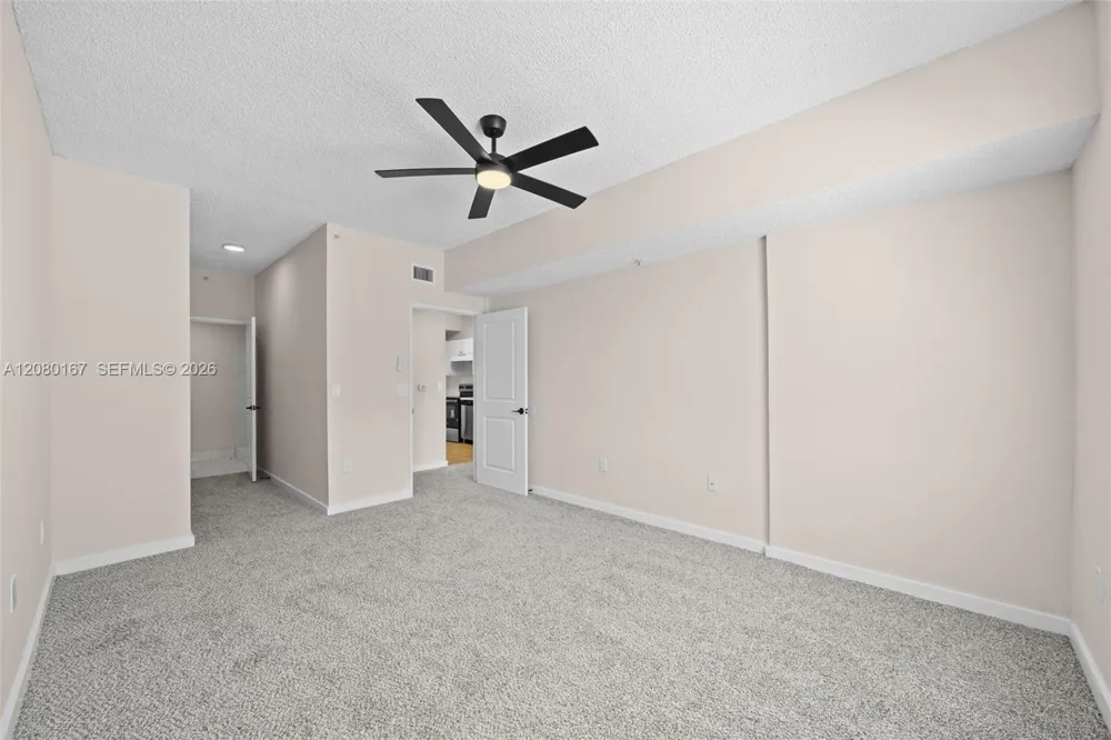 6992 SW 39th St #I104 Davie, FL 33314